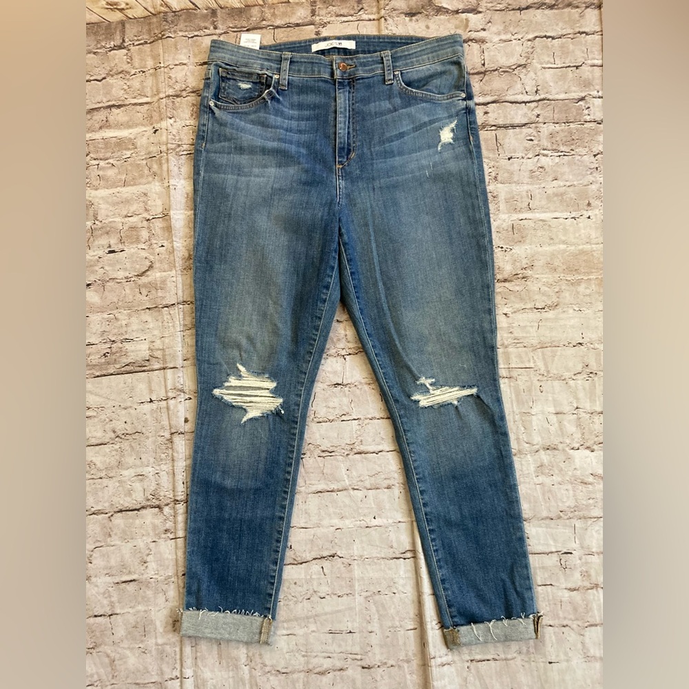🔥 JOE’S Classic Blue distressed Denim Jeans - Mid Wash stretchy size 32